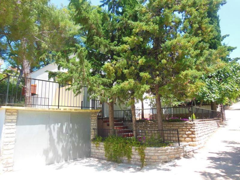 Holiday Home Oleander Zaboric Εξωτερικό φωτογραφία